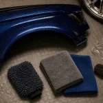 Lavage auto manuel : gants et serviettes microfibres, anti micro-rayures